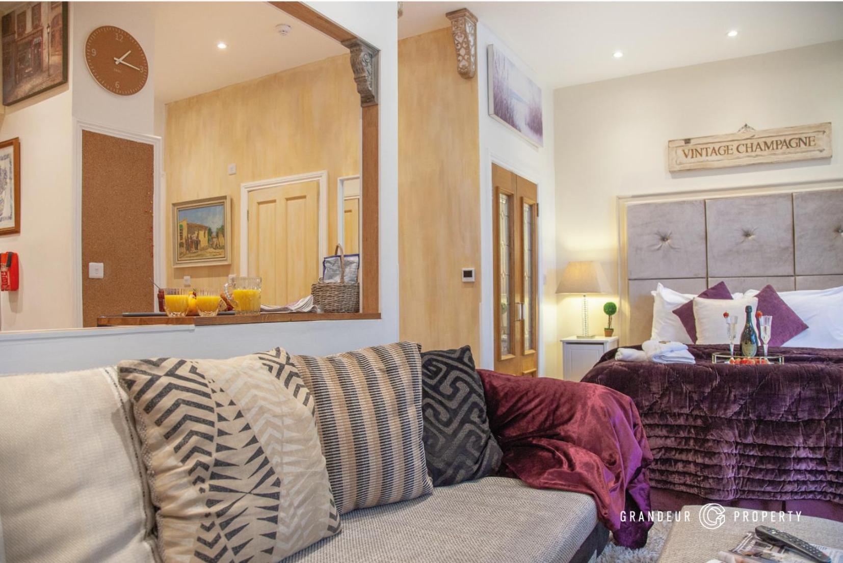 Treetop Suite By Grandeur Property Bournemouth Exterior photo